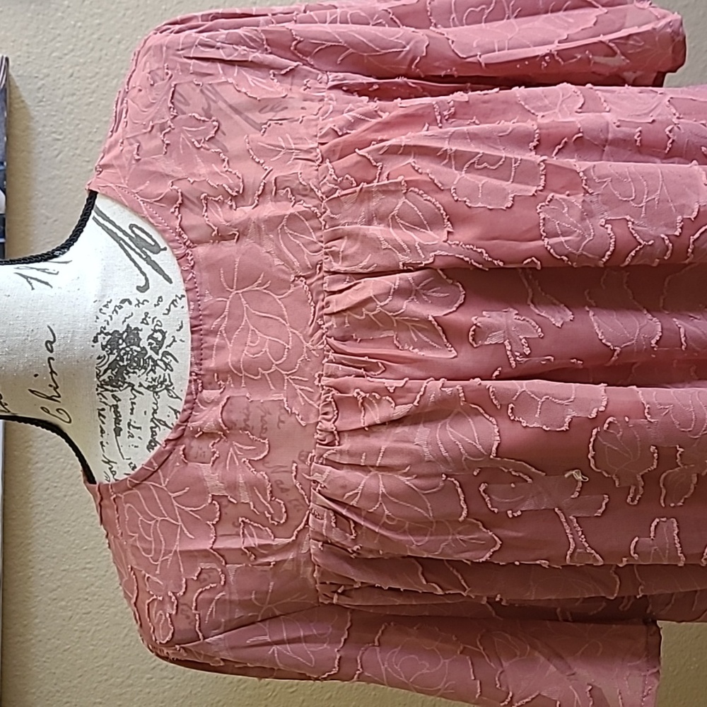 Pretty blouse - Picture 2 of 6